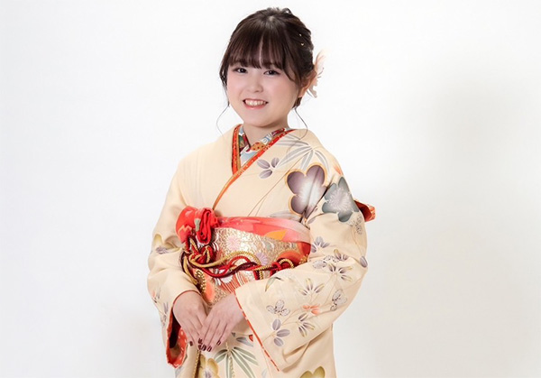 御祝い・成人式│cut space witch | 沖縄県 西原町 美容室 ウィッチ